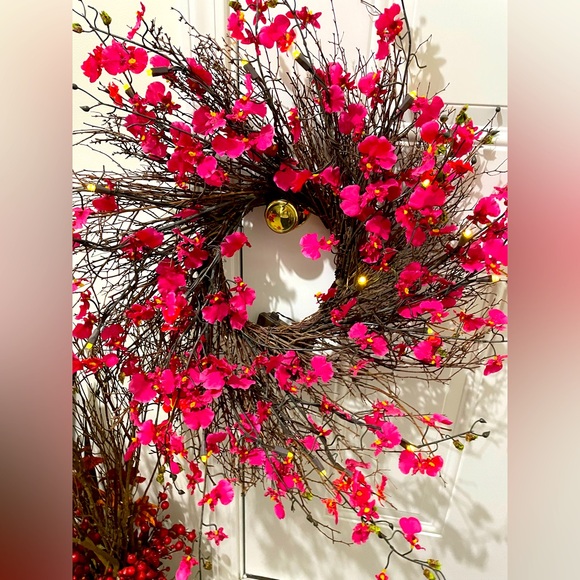 Wreath-Hot Pink with very tiny delicate lights - Picture 1 of 4